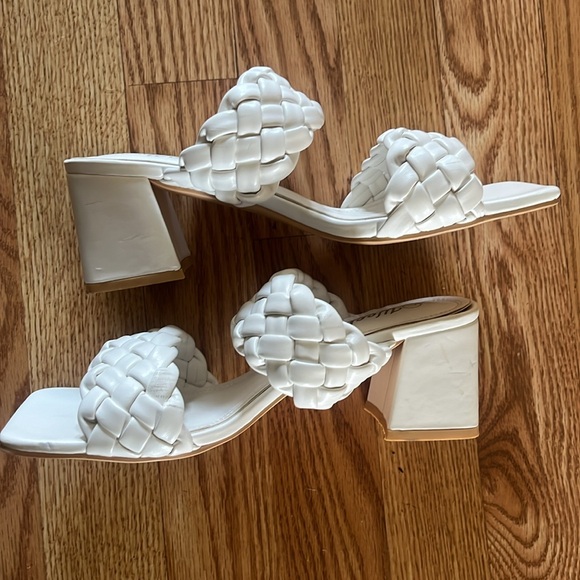 White Heels - Picture 2 of 2